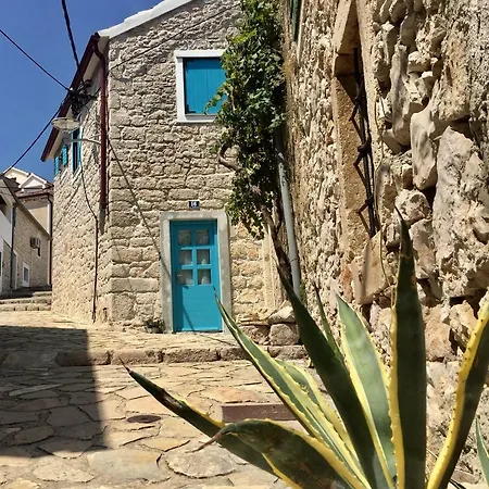 Kamena Kuca Vrh Tatil Evi *