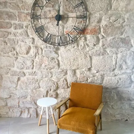 Tatil Evi Kamena Kuca Vrh Betina (Sibenik-Knin)