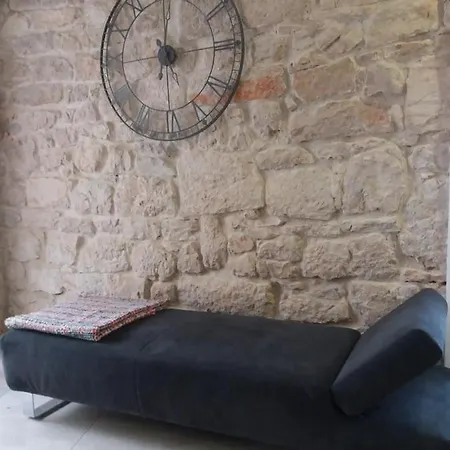 Dom wakacyjny Kamena Kuca Vrh Betina (Sibenik-Knin)