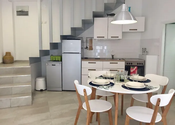 Kamena Kuca Vrh Tatil Evi