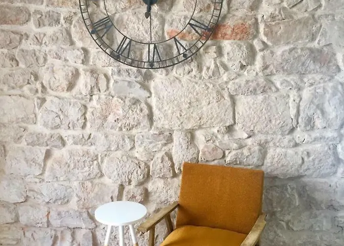 Tatil Evi Kamena Kuca Vrh Betina (Sibenik-Knin)